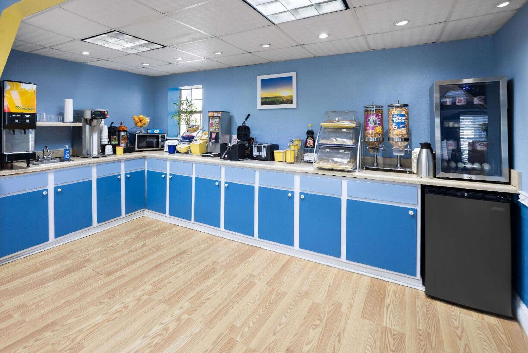 Days Inn By Wyndham Waycross Ngoại thất bức ảnh