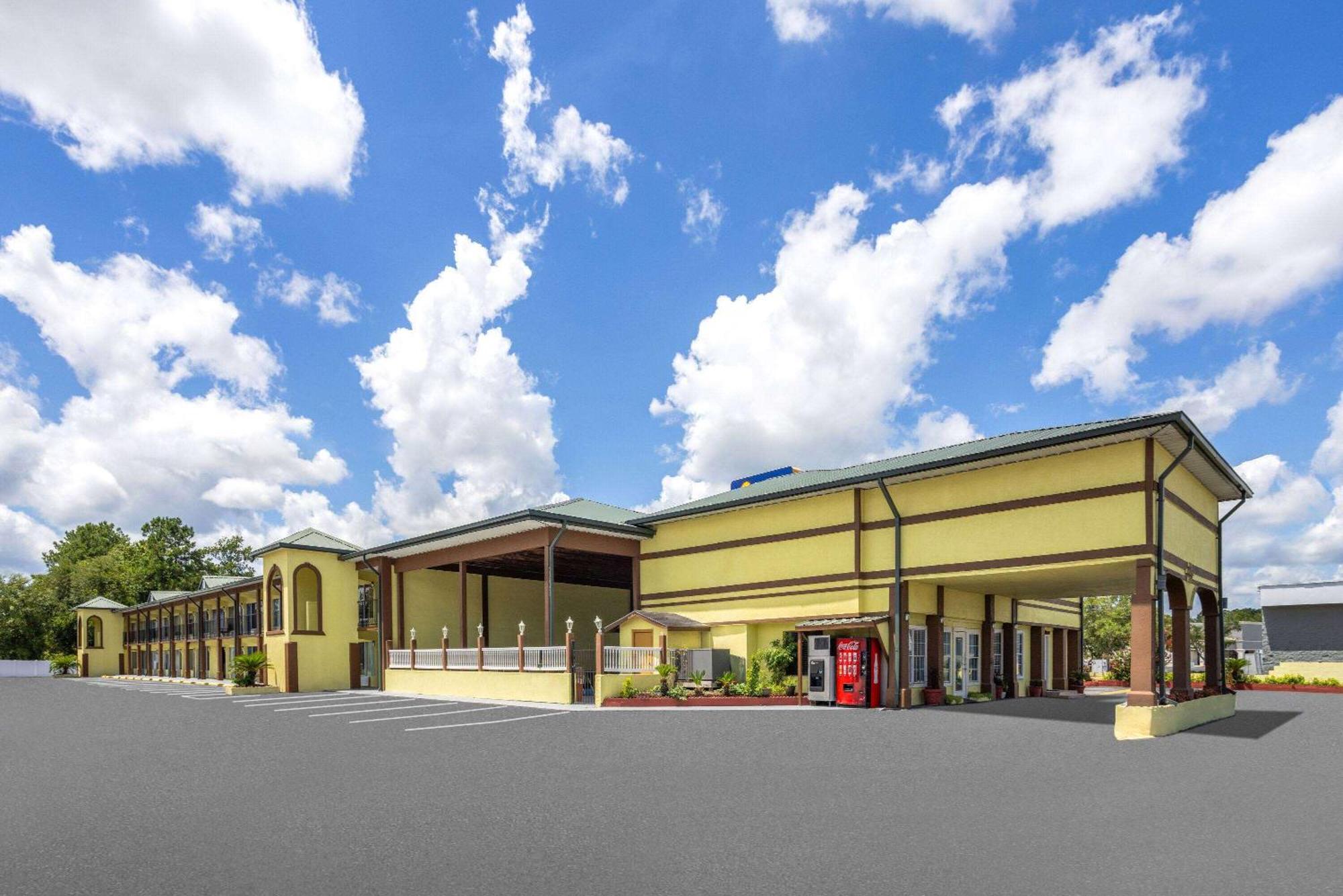 Days Inn By Wyndham Waycross Ngoại thất bức ảnh
