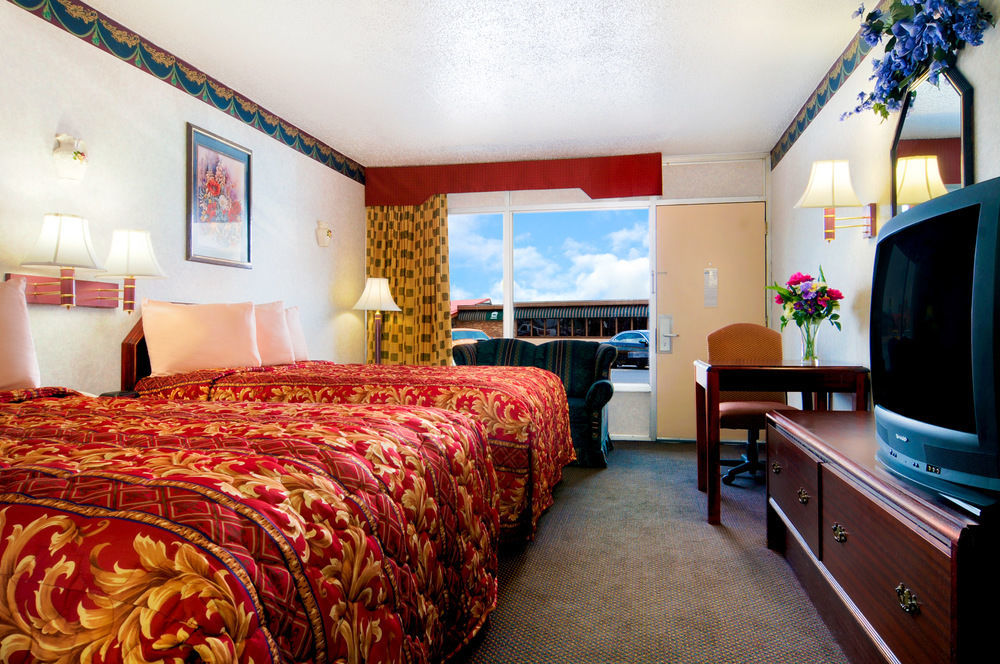 Days Inn By Wyndham Waycross Ngoại thất bức ảnh